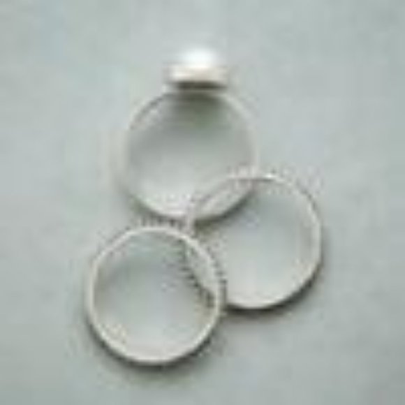 Sundance Boundaries Pearl Ring Trio - Size 9 - Picture 2 of 7